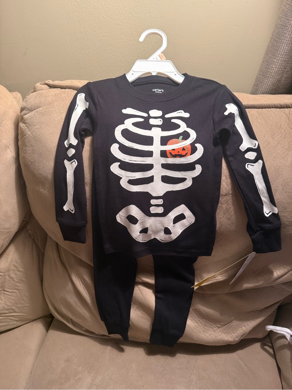 Brand new Carters kids Halloween pajama set